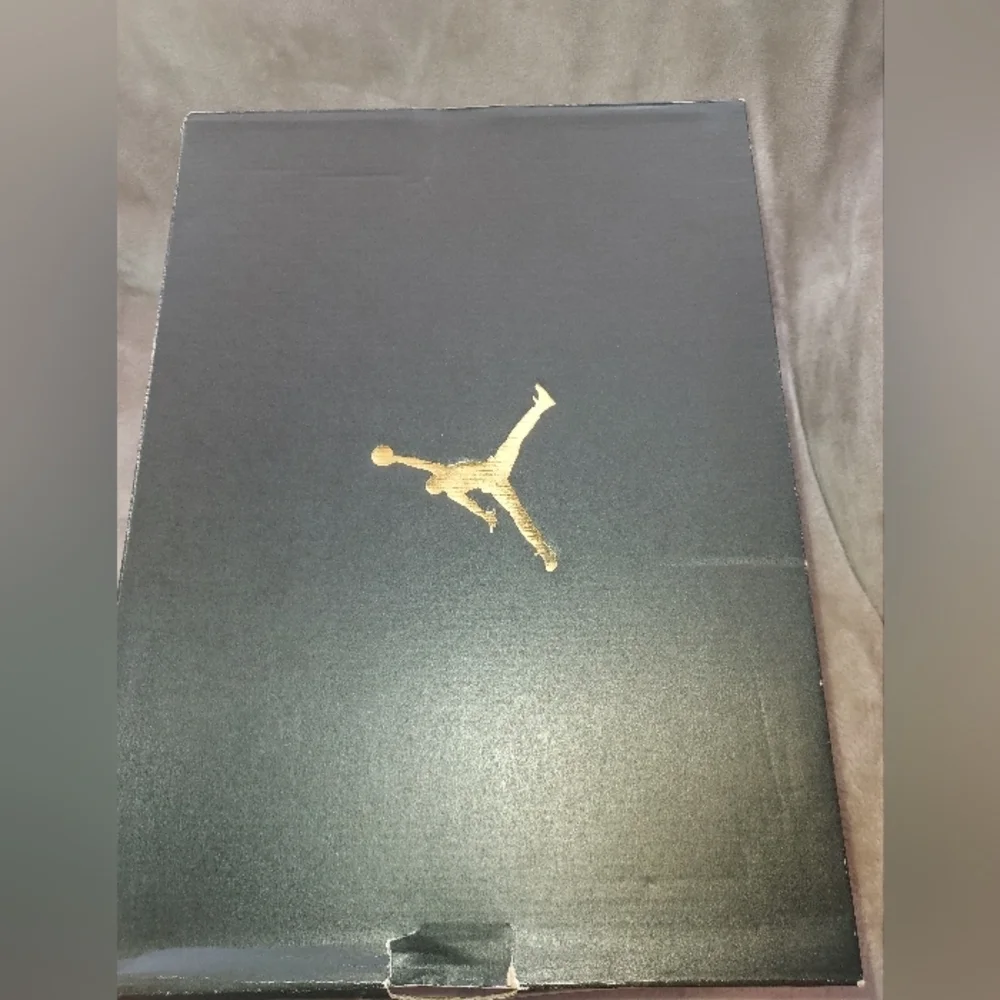 Jordan Spizike Black Court Purple Sneakers - Picture 11 of 14